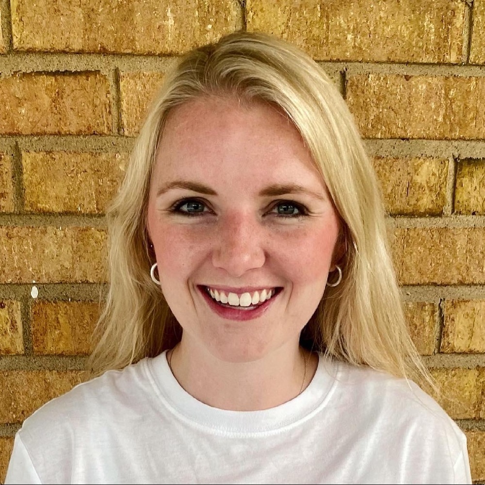 Meet your Posher, Courtney